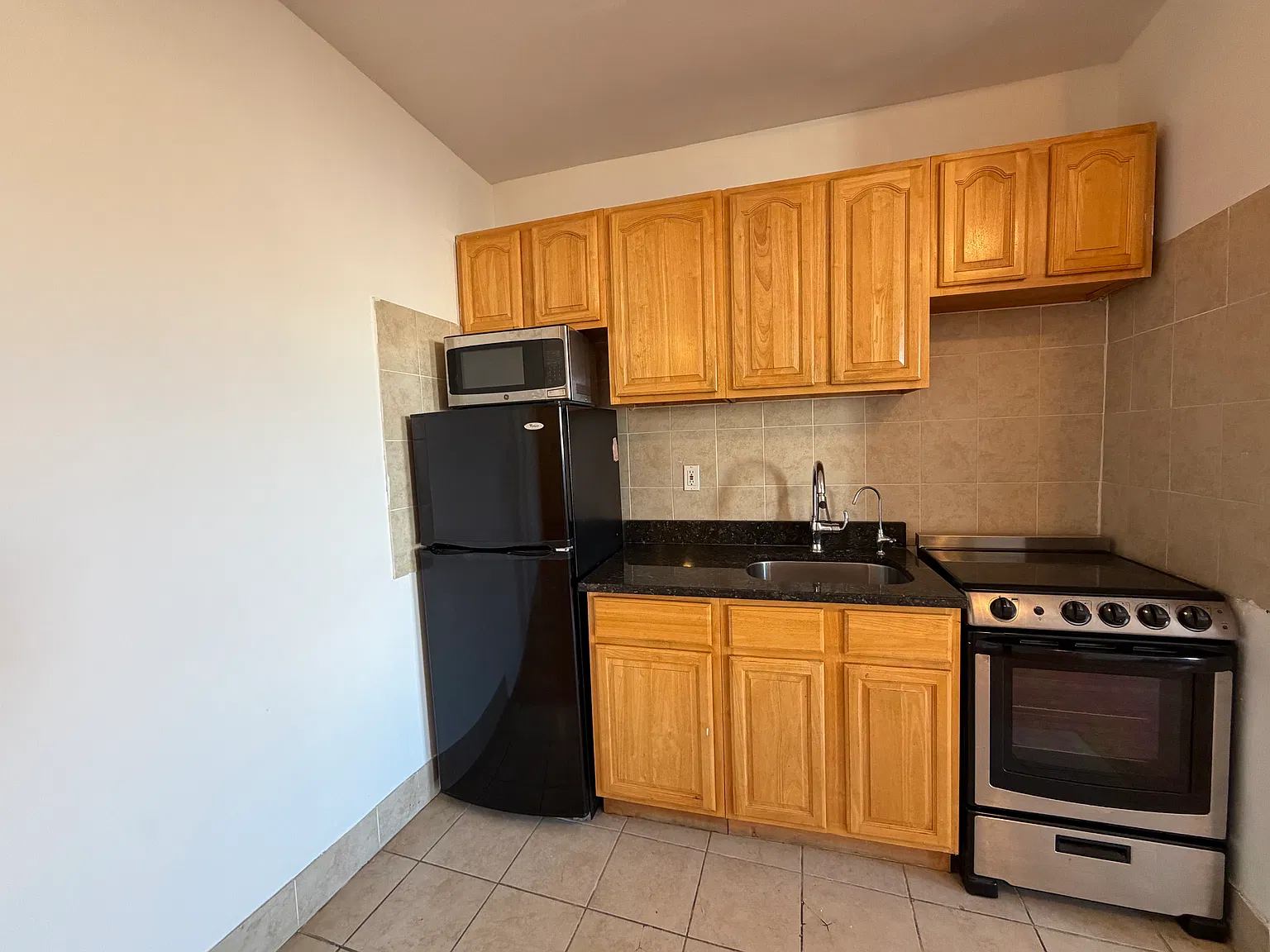 1 bed, $1,665 — Photo 1