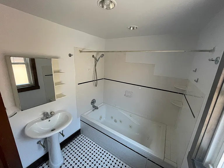 Main bathroom