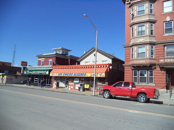 Los Chicos Market - Directly Next Door