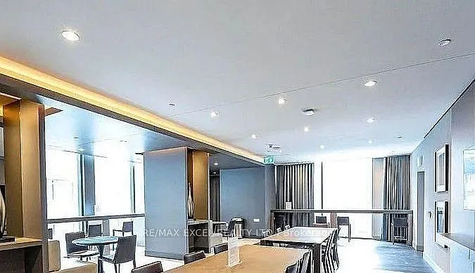 8 Cumberland St #1808 — Photo 25