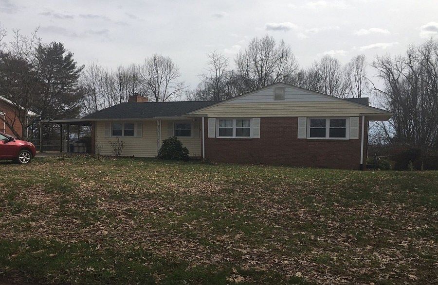1st image of 4047 Skyland Dr