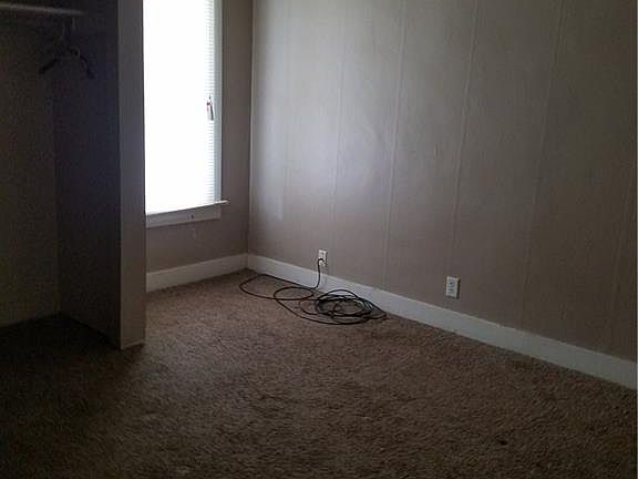 5th image of 1465 Darst Ave