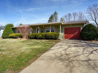 3112 Friendship St, Iowa City, IA 52245