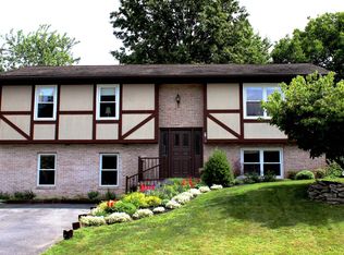 307 Longfellow Dr, Lancaster, PA 17602