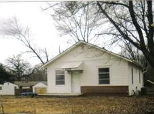 1909 Oscar St, Saint Joseph, MO 64505