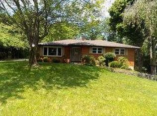 716 Hollis Dr, Stroudsburg, PA 18360