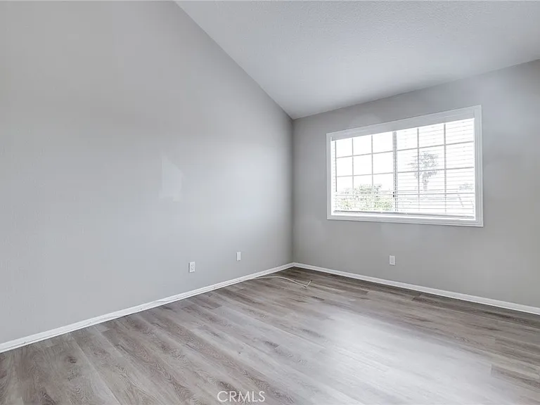 409 Utica Ave — Photo 6