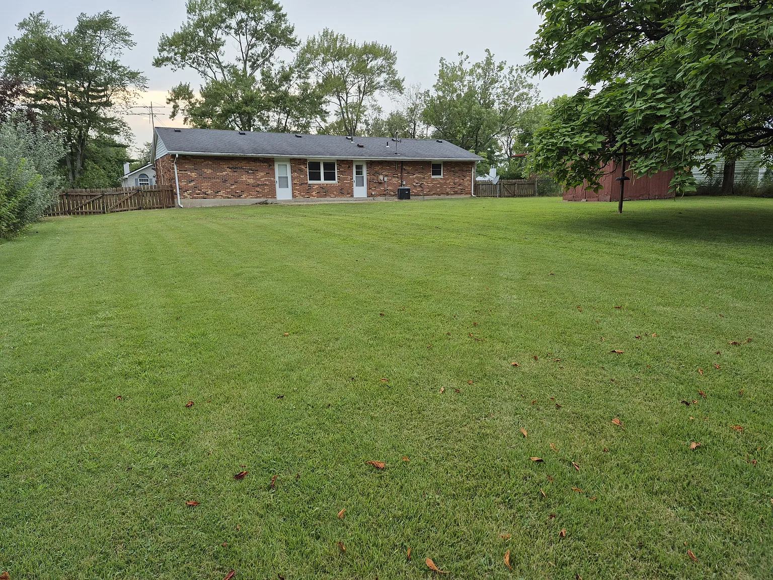 2146 Tulane Dr — Photo 2