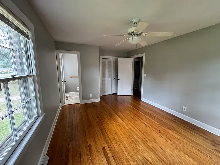 3020 Berkley Dr — Photo 5