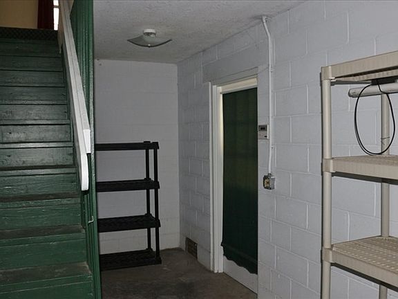 2nd image of 495 NW Stephen Foster Dr