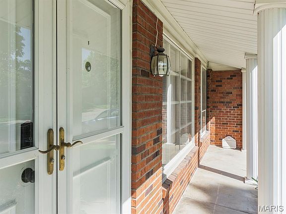 3rd image of 9709 Brookmere Dr