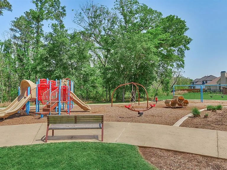 27129 Ivorywood Dr — Photo 40