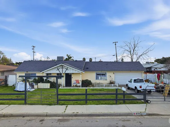 8507 Eucalyptus Dr, Bakersfield, CA 93306