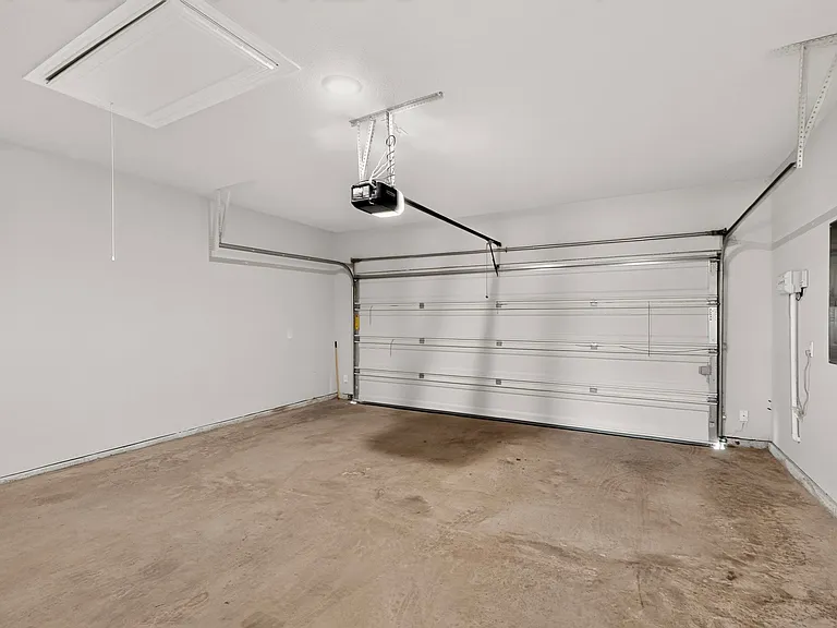 3531 Columbus St — Photo 45