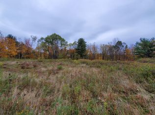 Stump Pond Rd, New Milford, PA 18834