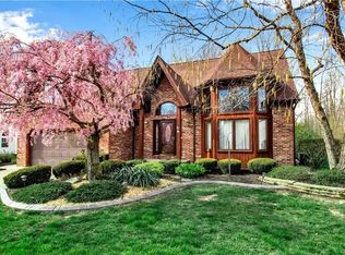 3283 Craig Dr, North Tonawanda, NY 14120