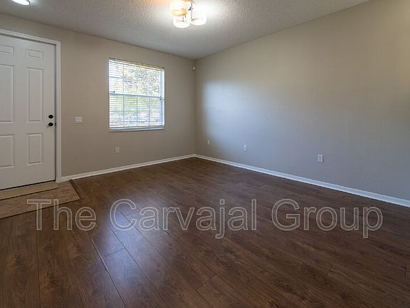 5th image of 13175 Center Square Dr