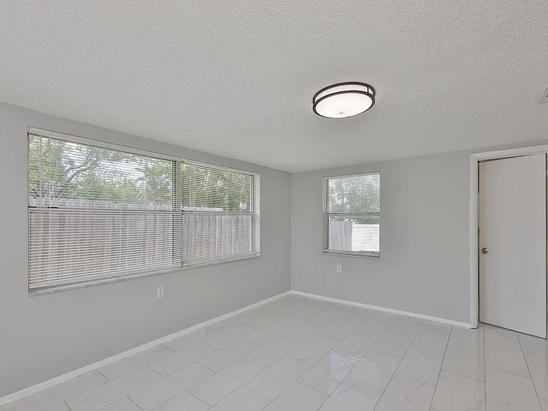 5637 Golden Nugget Dr — Photo 14