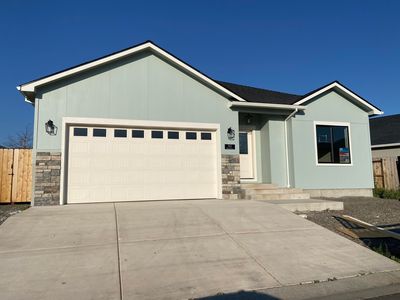 322 Quail Cir, Talent, OR, 97540