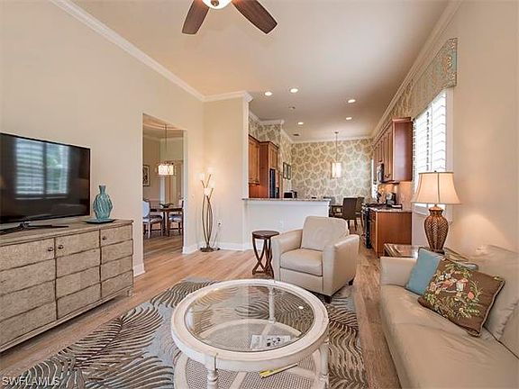 4th image of 3035 Marengo Ct APT 201
