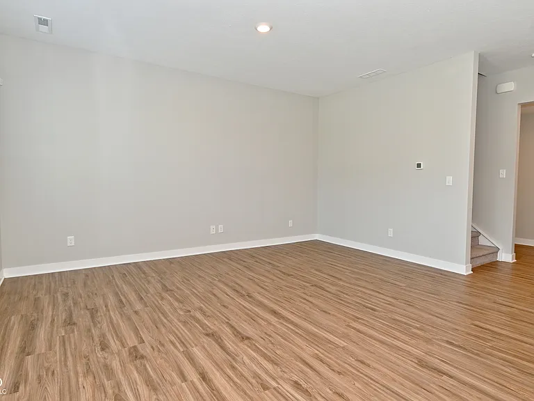1964 Rowena Ln — Photo 5