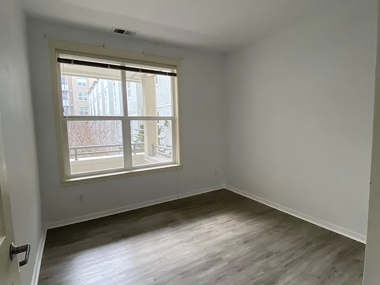 10045 NE 1st St #220 — Photo 10