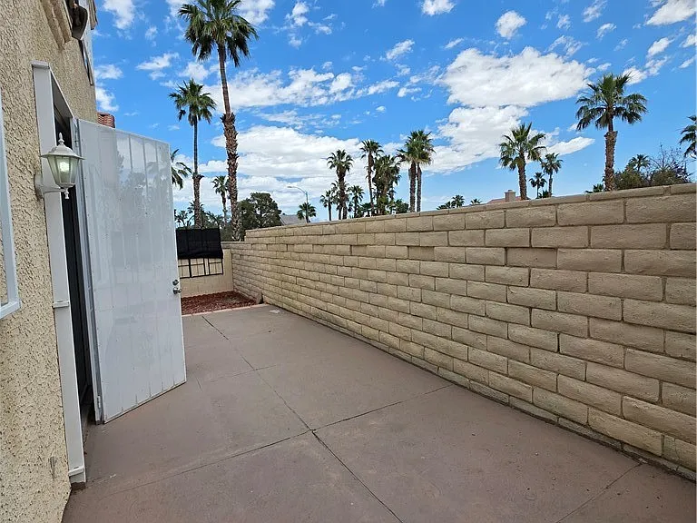 2524 Silver Shadow Dr — Photo 34