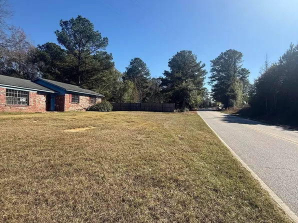 3105 Pea Ridge Rd, Brewton, AL 36426