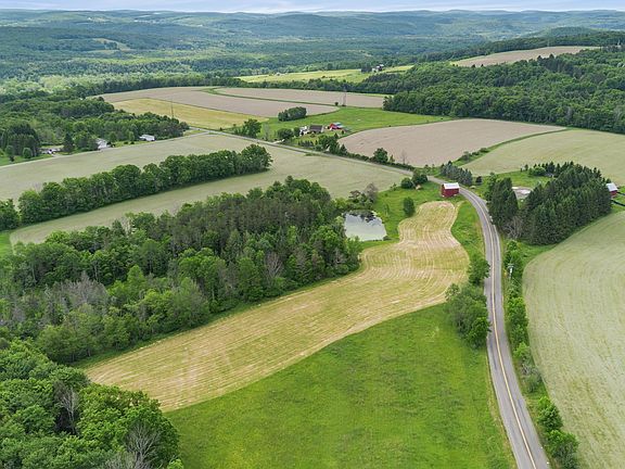 5th image of 226 Knapp Hill Rd