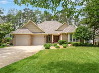 10575 Country Club Dr, Richland, MI 49083
