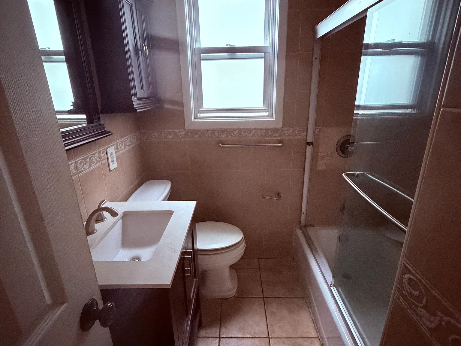 2 bed, 1000 sqft, $2,675 — Photo 4