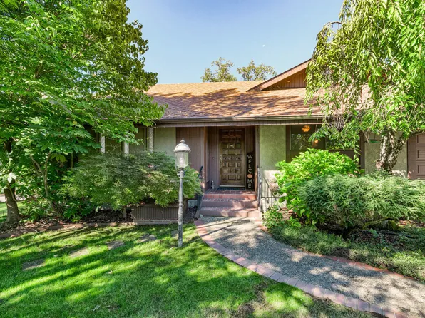 1316 SE Rogue Dr, Grants Pass, OR 97526