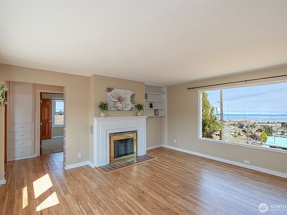 5th image of 1111 E Ninth Street