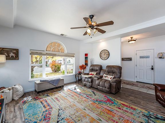 5th image of 464 Briarwood Dr