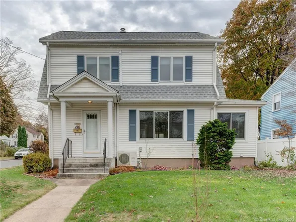 102 Hollister Street, Manchester, CT 06042