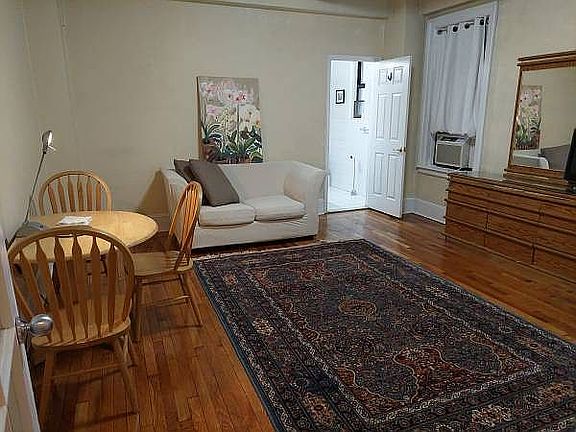 5th image of 17 W 64th St #1D