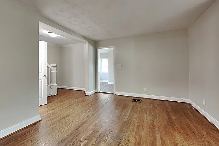 501 Fairview Ave — Photo 3