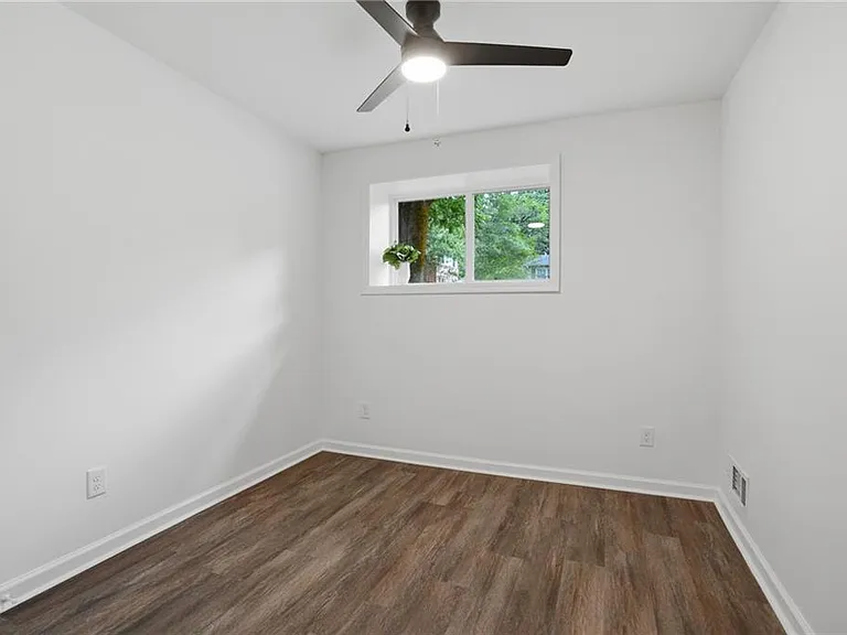 3270 Belfort Rd SE — Photo 29