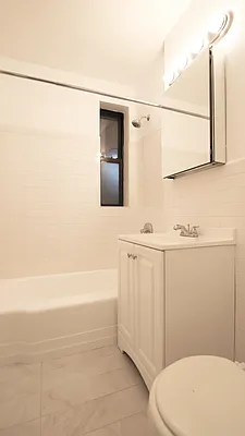 Rented by Stonehenge NYC LLC | media 7