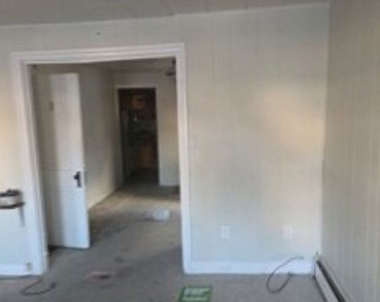 3rd image of 300 E Louther St