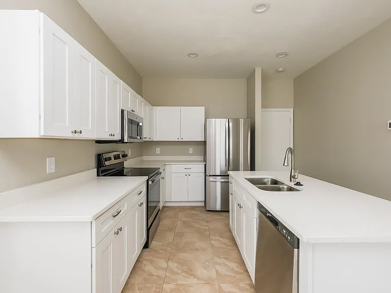 11305 Misty Isle Ln — Photo 8
