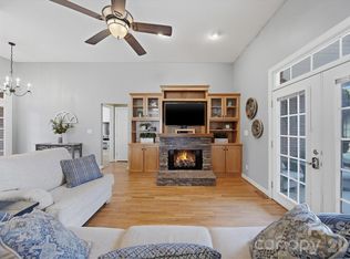2555 Knox Landing Rd, Connelly Springs, NC 28612