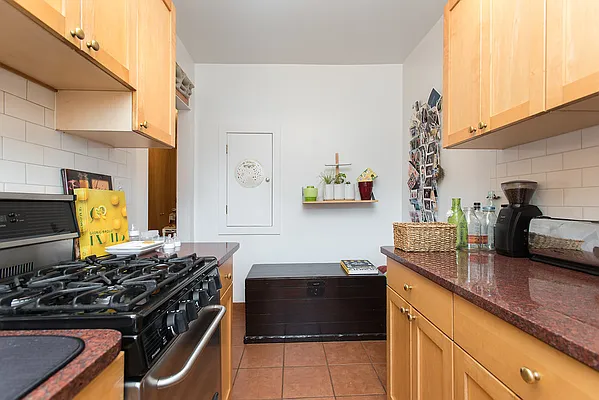 Rented by Emor Management Inc. | media 33