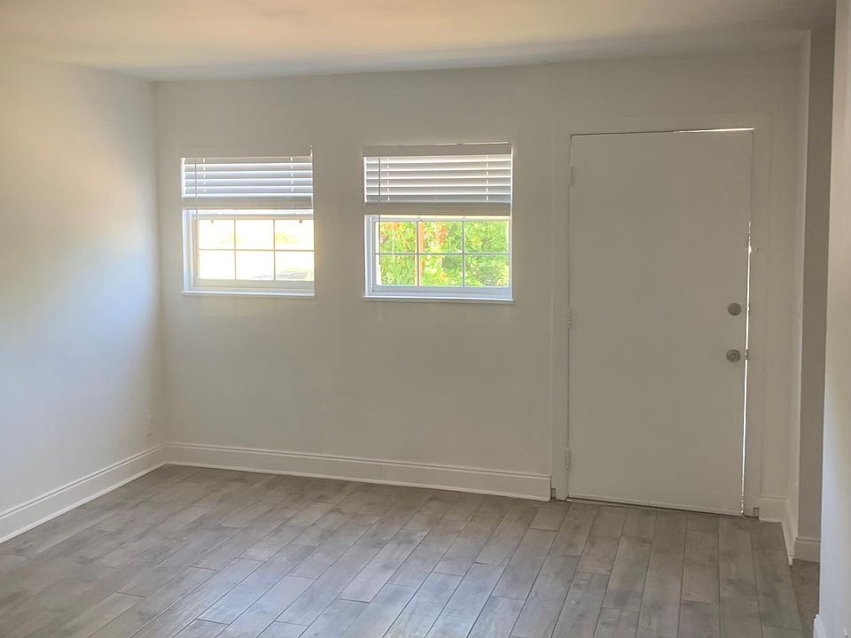 2nd image of 716 Cavalla Rd