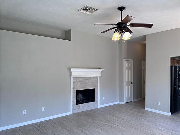 4th image of 21043 Stoney Haven Dr