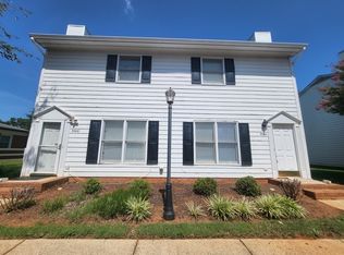 5904 Crape Myrtle Ln, Charlotte, NC 28216