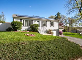 32 1st St, Worcester, MA 01602