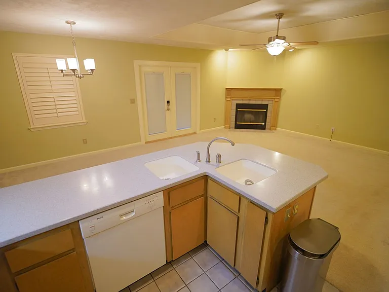 4424 Stratfordshire Ct — Photo 9