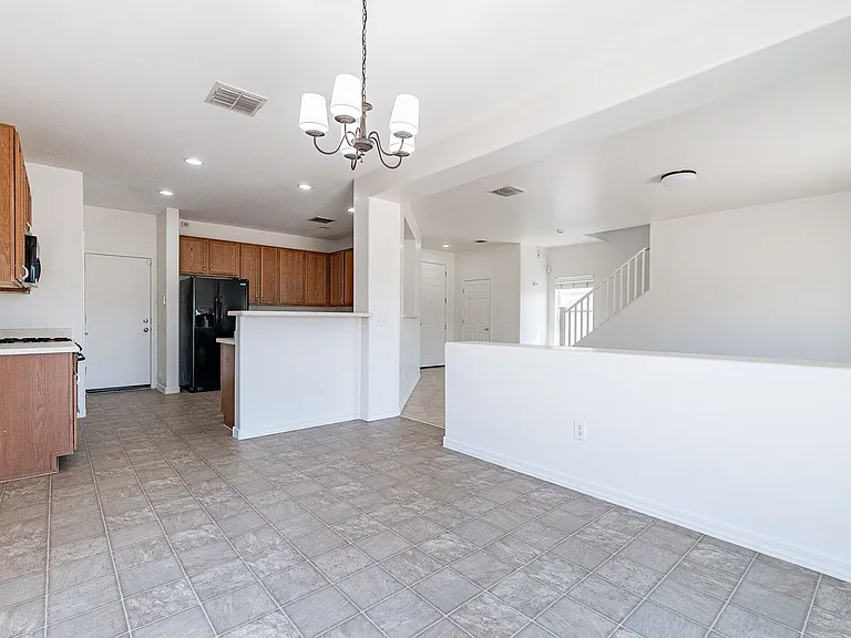 1083 W Calle Vista De Suenos — Photo 6