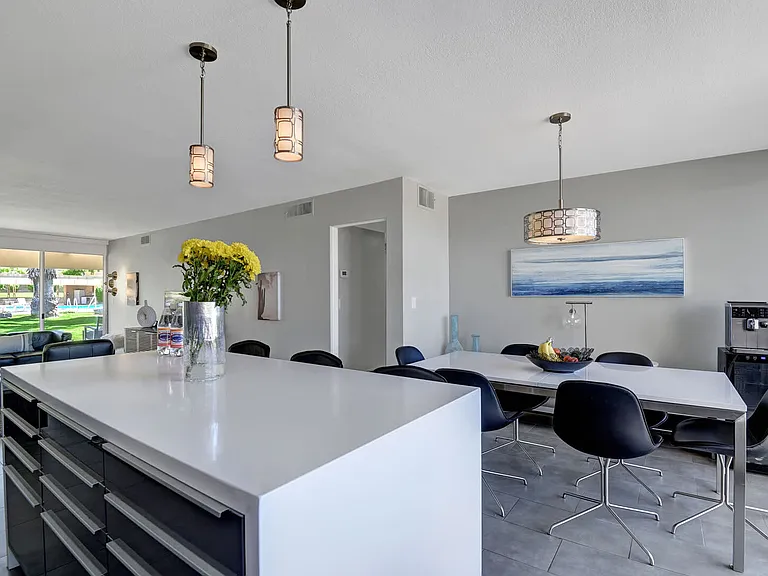 Sandpiper St — Photo 10